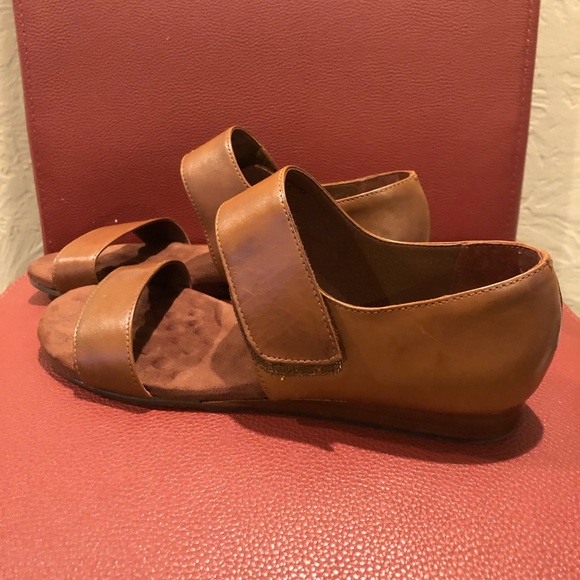 Walking Cradles Fuse Leather Open Toe Sandal - Picture 5 of 8